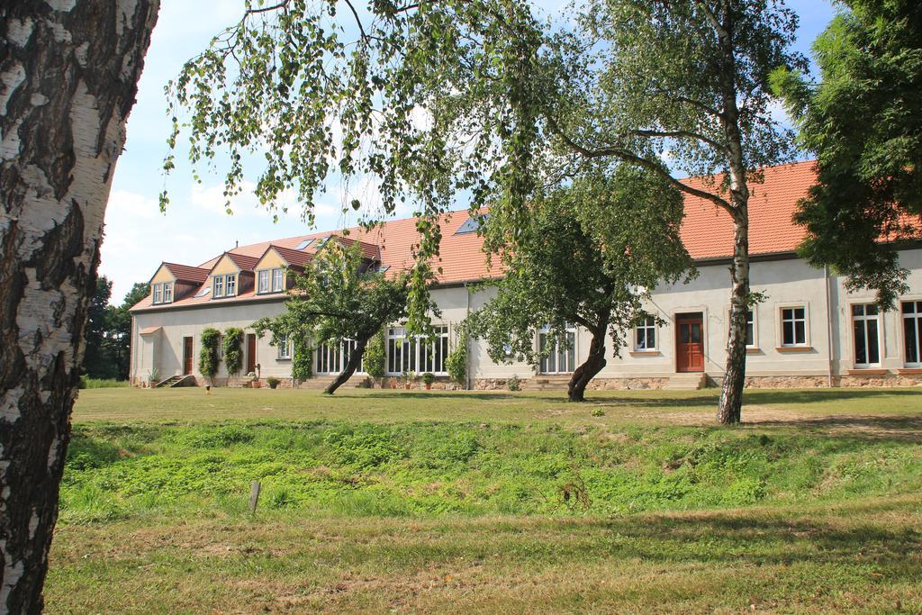 Gutshof Sagritz Hotell Golßen Eksteriør bilde